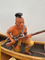 Indianer Figur, Mohawk Tribe im Kanu Kunstharz ca. 30cm 🛶