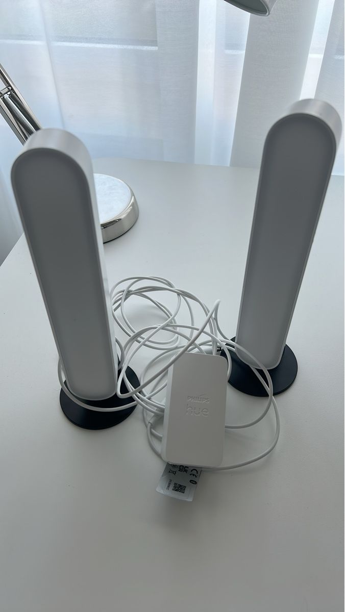 Philips Lampen: Philips Hue Play Lightbars – Neu (gemäss Beschreibung) aus Stäfa von nil_h7lw