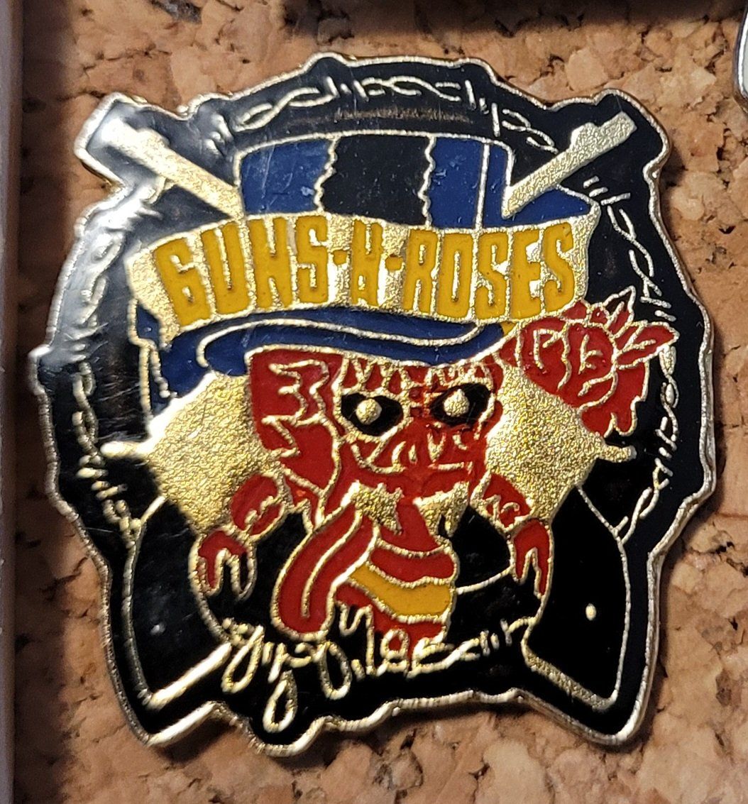 Placchette & Badge: Pin  GUNS N ROSES – Usato da Rorschach venduto da gloeggli1980