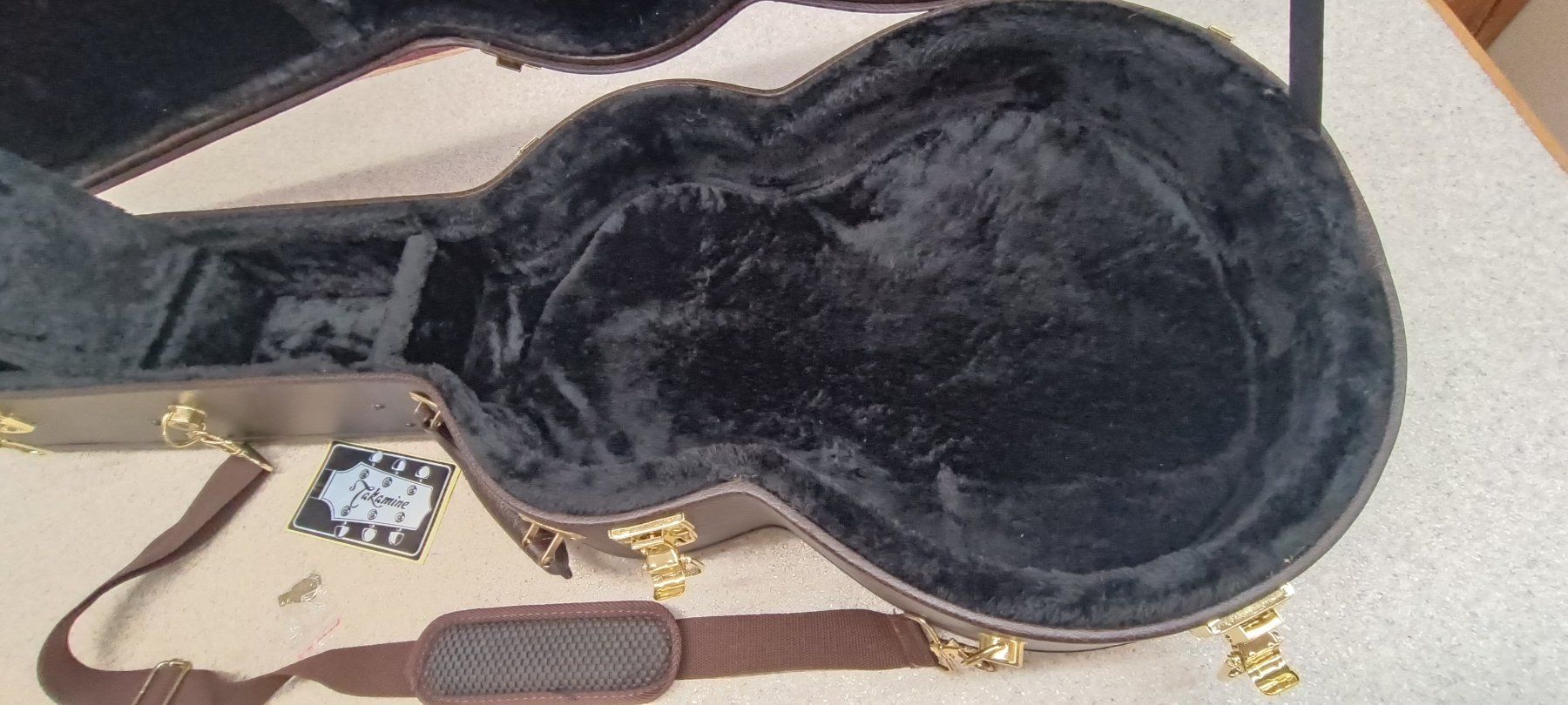 Valigie: Takamine Gitarrenkoffer – Usato da Reiden venduto da Zofi-Brocki 6
