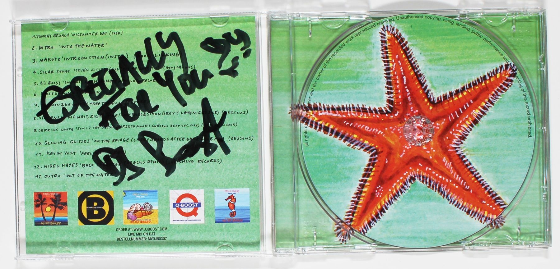 CD: CD - DJ BOOST - CHILL HOUSE 2003 - NONSTOP MIX Signiert – Nuovo (secondo la descrizione) da Brüttisellen venduto da Collector-Corner 1