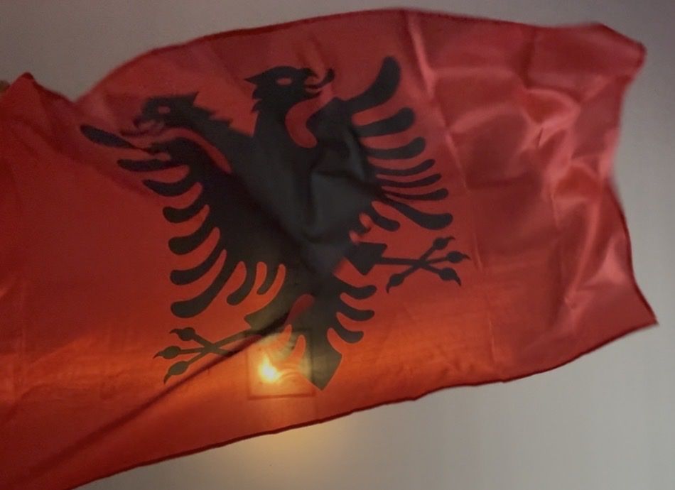 Bandiere: Albanienflagge – Usato da Romanshorn venduto da cueb52tg 1