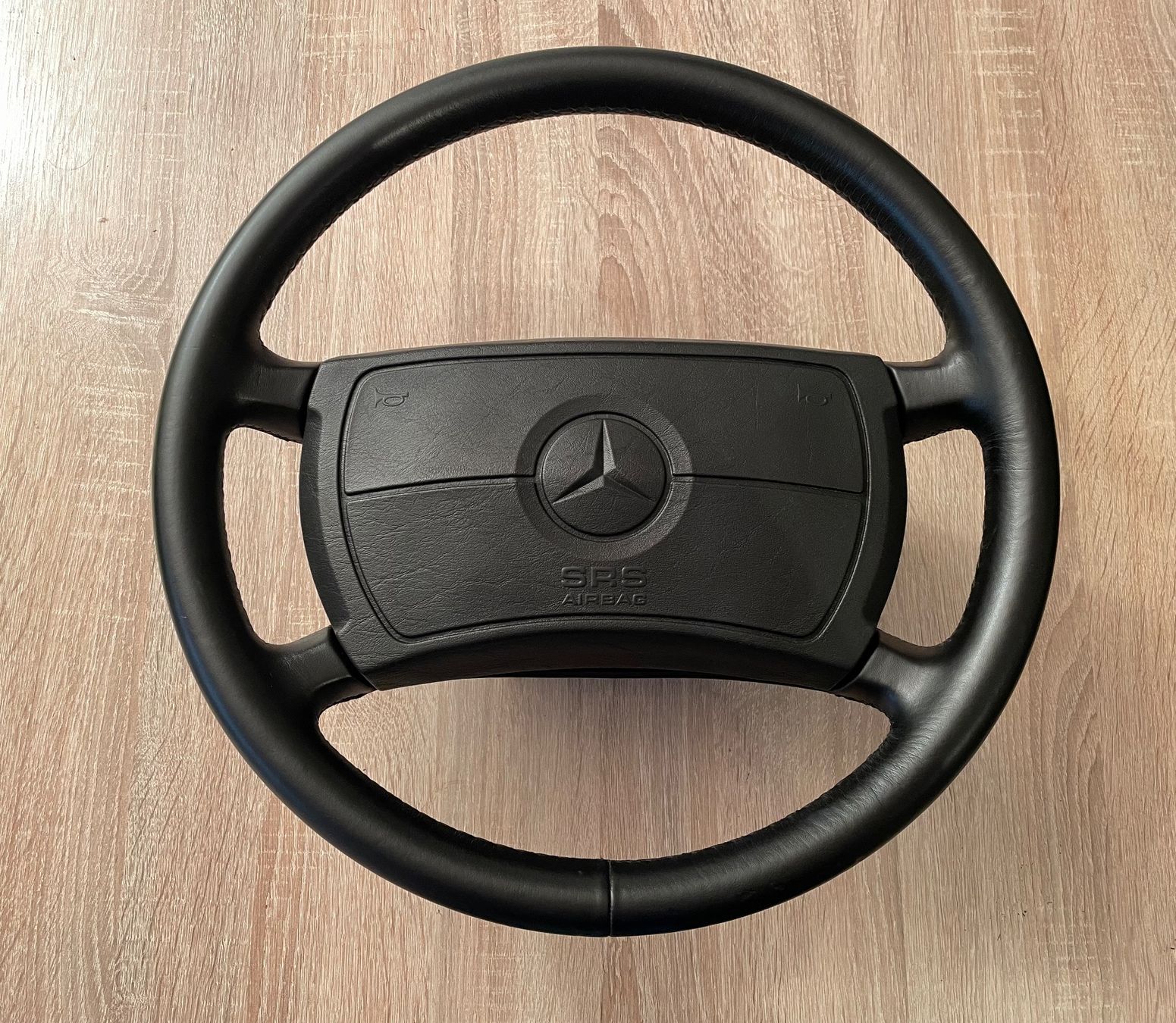 Mercedes-Benz Tutti pezzi di ricambio auto: Mercedes R129 Lenkrad – Usato da Biel/Bienne venduto da flava01
