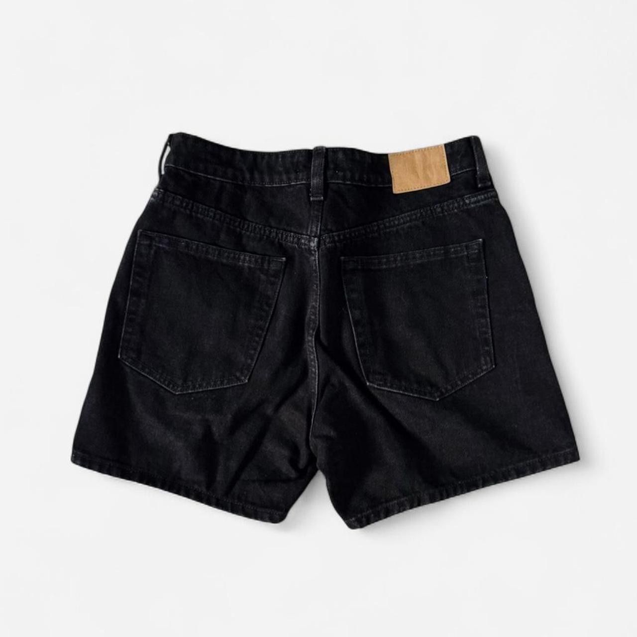 Weekday Jeans: WEEKDAY eya denim shorts – Usato da Zürich venduto da h_studio_edit 1