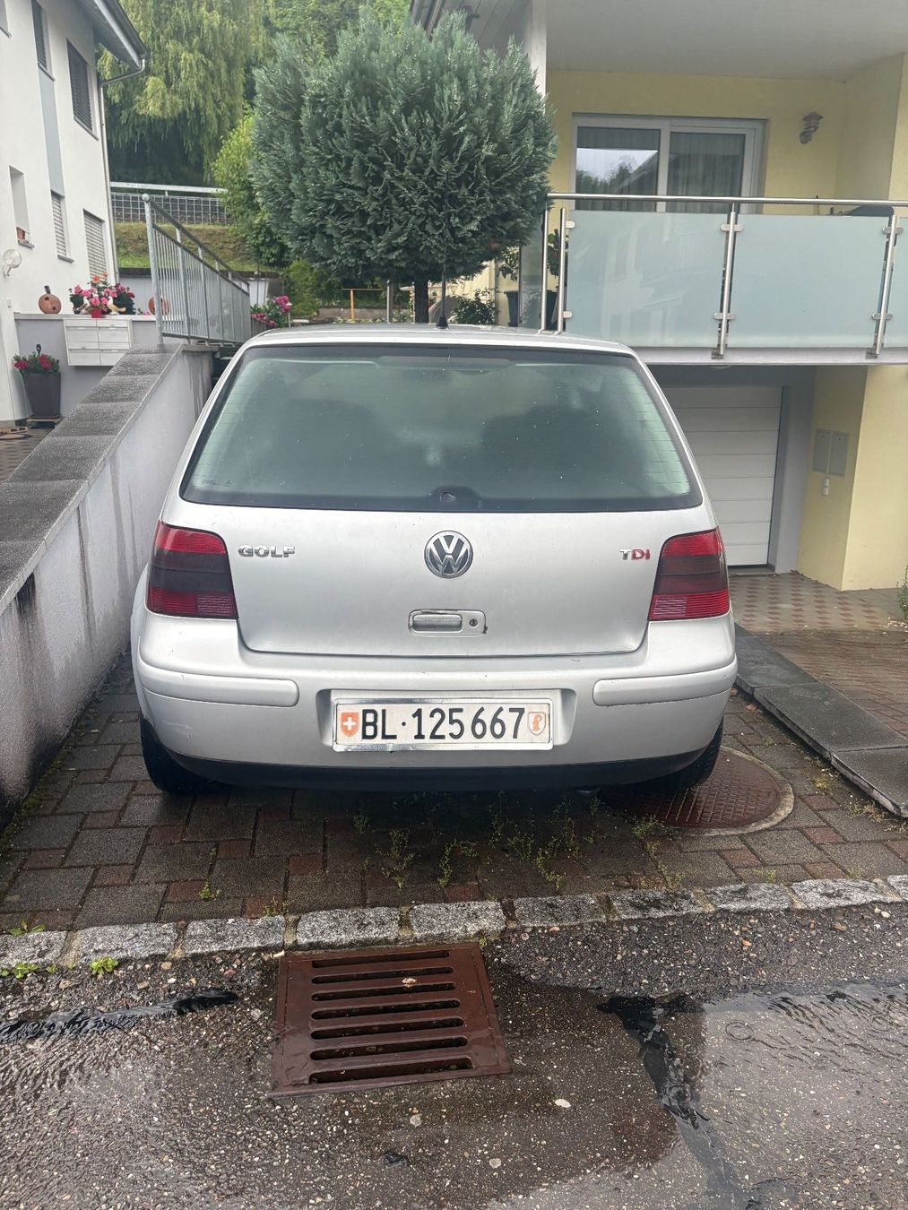 VW Automobili: Ab 1 CHF! Golf 4 mit 1,9 tdi – Usato da Hölstein venduto da dar_bt9s 1