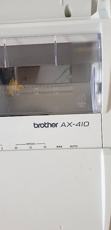 Brother Macchine da scrivere: Machine à écrire Brother  AX-410 – Usato da Moutier venduto da hugo2630 1