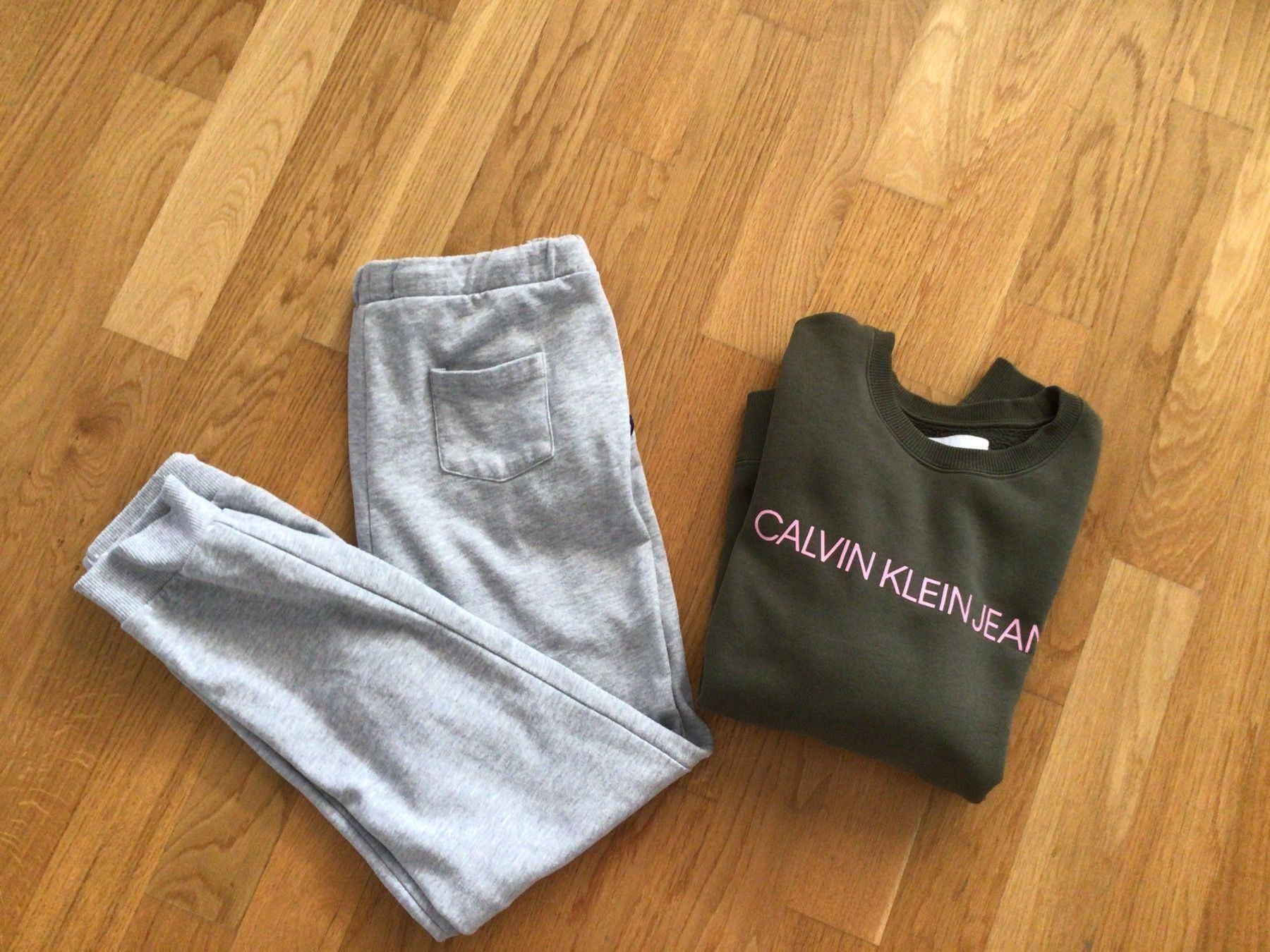 Pullover & Sweatshirts: Sweatshirt Trainerhose Gr. 158 – Gebraucht aus Zürich von froschchen79