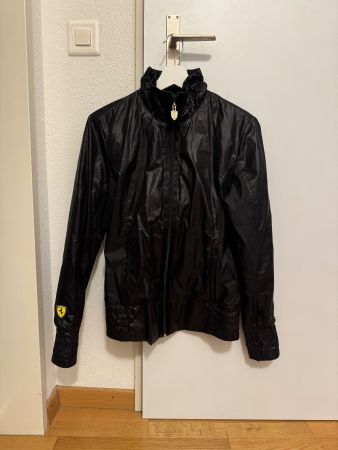 Puma/Ferrari Windjacke Grösse L -> Sehr eng! Eher Gr. S