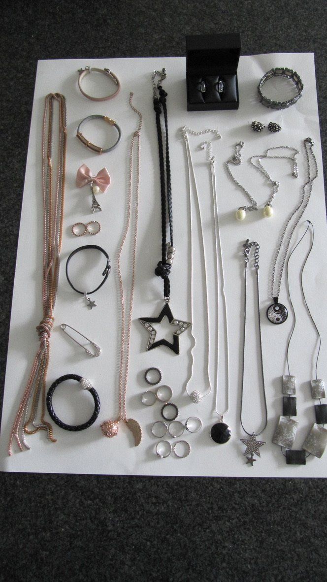 Autres bijoux: Damen Mode Schmuck Konvolut – D'occasion à Brunnen par Kiwiland1