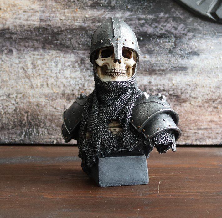 Figuren: Into the Knight Büste – Neu und originalverpackt aus Menziken von mrpaedu 1