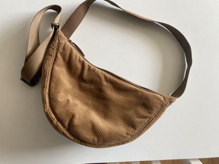 Uniqlo Bag im Cord Style in der Farbe braun