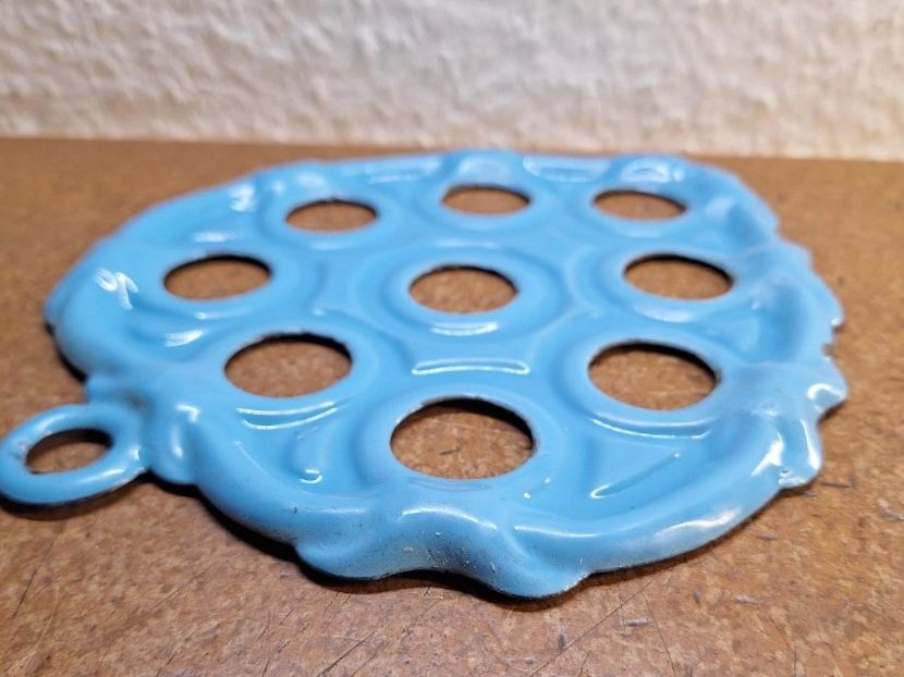 Teller: ANTIKER EMAILLE TELLER EIERHALTER IN BLAUEN EMAILLE – Gebraucht aus spreitenbach von lumbalplatte 1