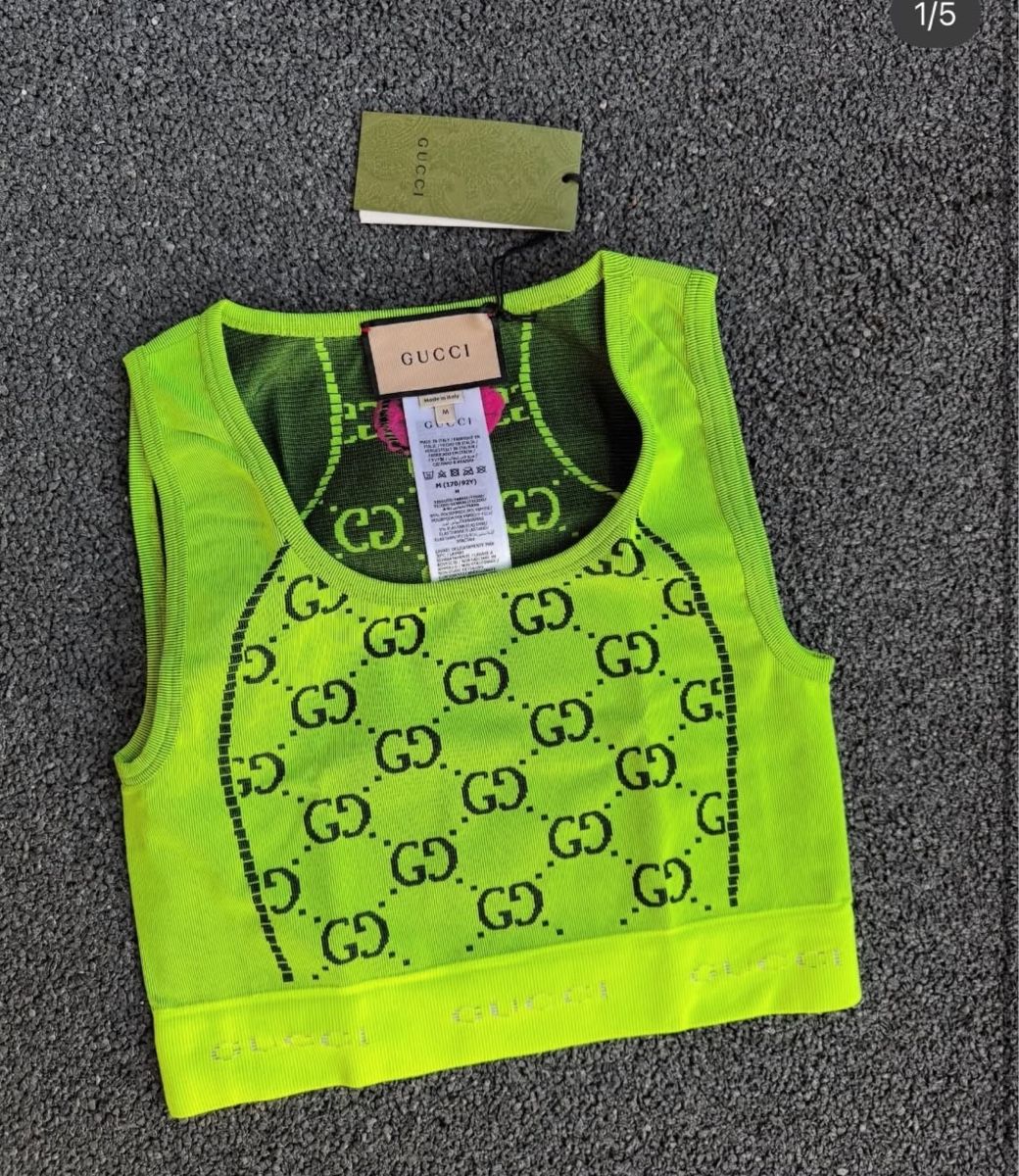 Gucci Tops: Gucci top – Neu (gemäss Beschreibung) aus Melide von Nikola-123