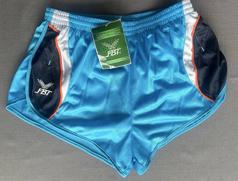 Pantaloni: Laufhose  – Usato da Lausen venduto da Zubsi