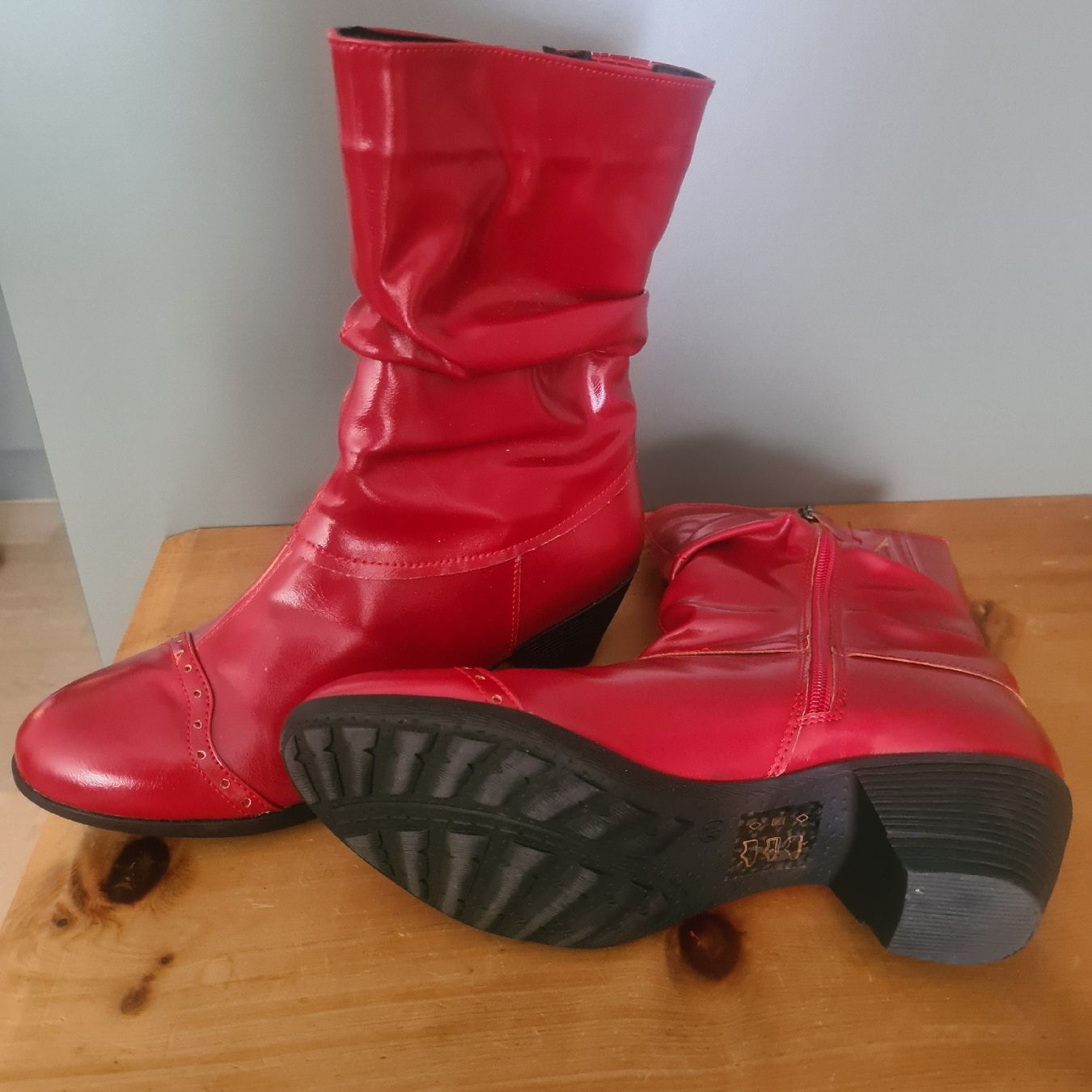 Damenschuhe: Damen Stiefelette Gr. 40 Rot – Gebraucht aus Steinen von turbogeiss99 1