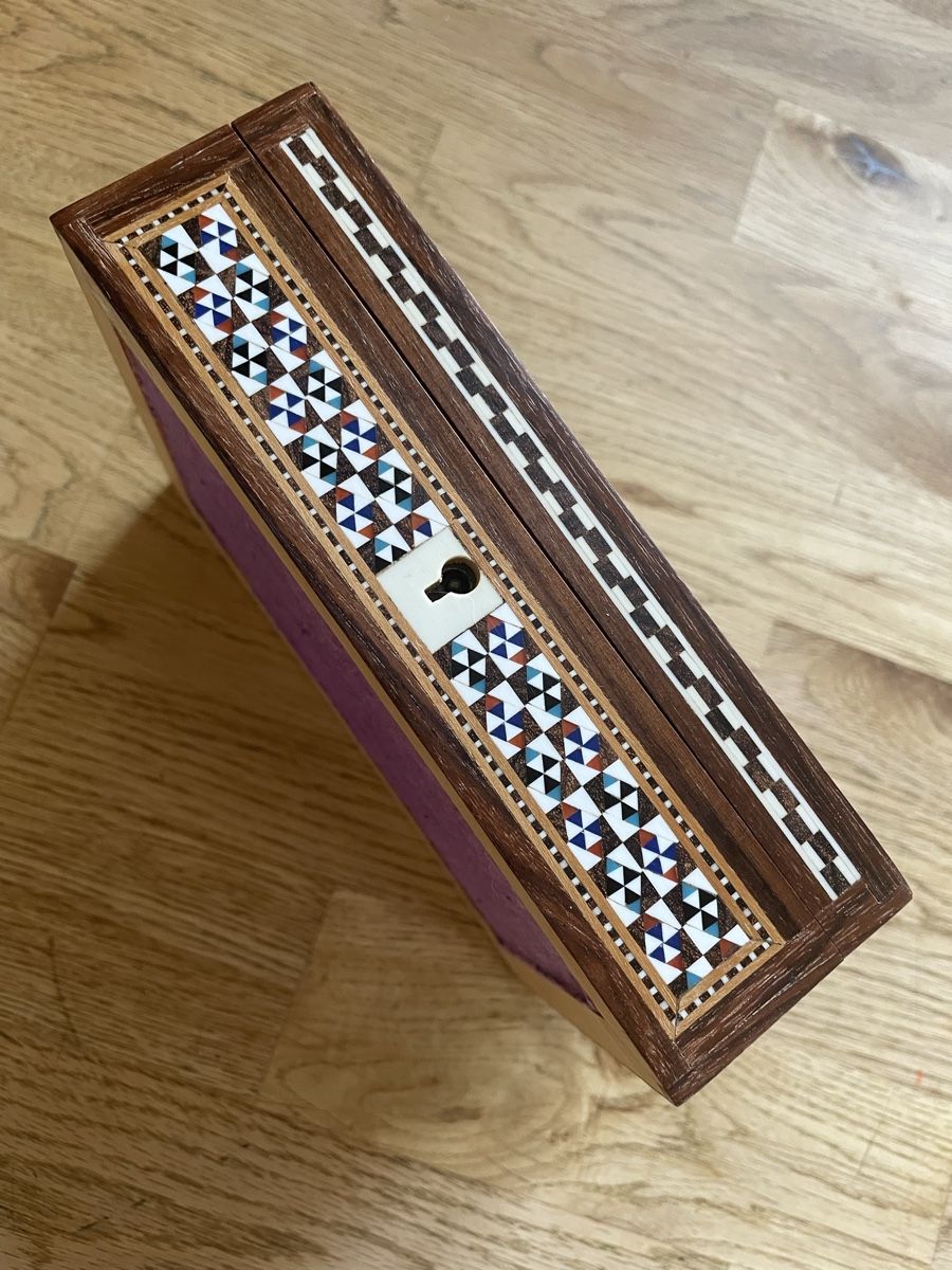 Coffres: Schöne Holzbox mit Mosaik – D'occasion à Flawil par Naphtali 3
