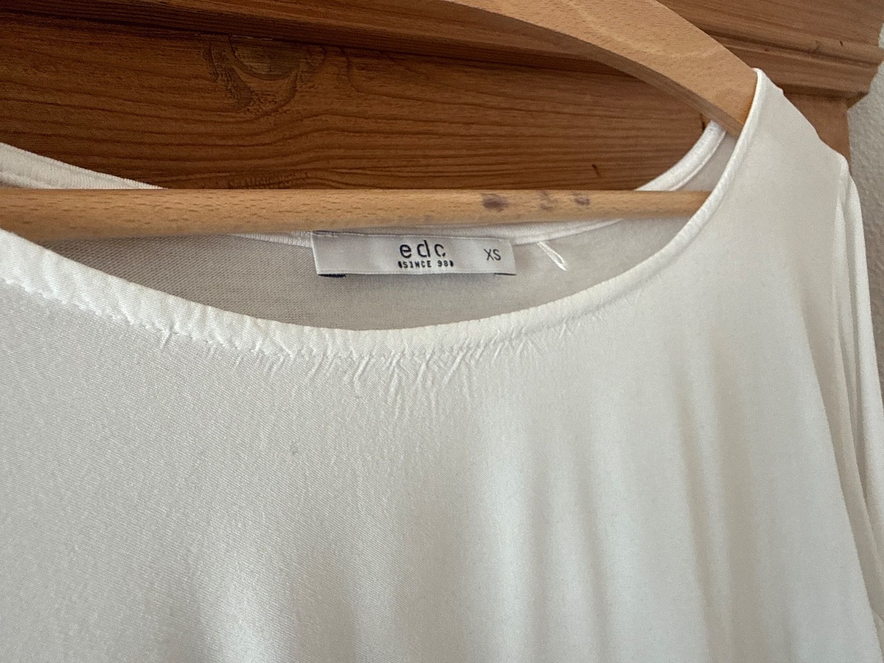 Esprit Blusen: 2x Bluse edc schwarz/weiss Gr. XS – Gebraucht aus Winterthur von britsi 2