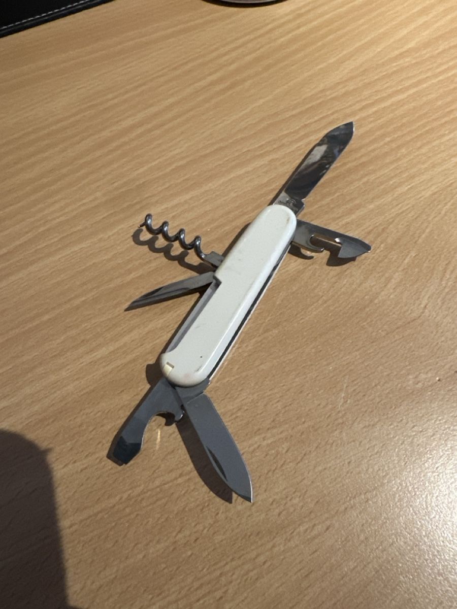 Victorinox Coltelli tascabile: Victorinox Sackmesser "Riniker" – Usato da Dulliken venduto da Zuchu 1