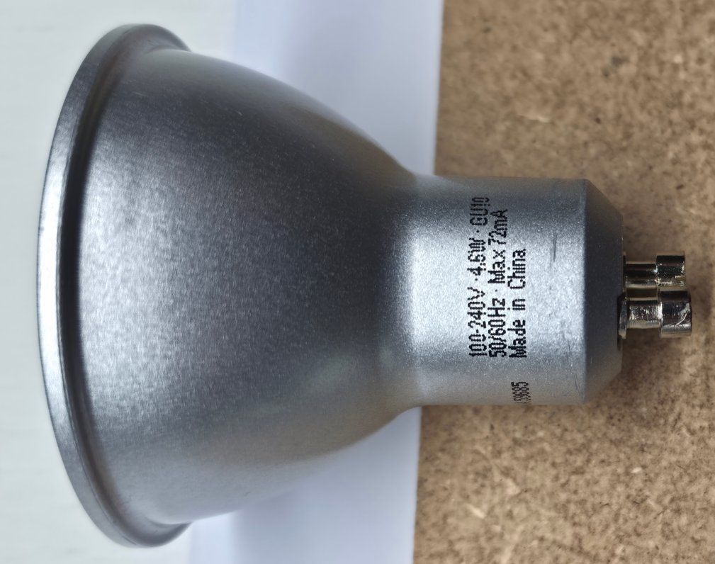 Osram Lampade: 7.5W und 4.6W GU10 LED Lampen – Usato da Hombrechtikon venduto da Montevideo 6