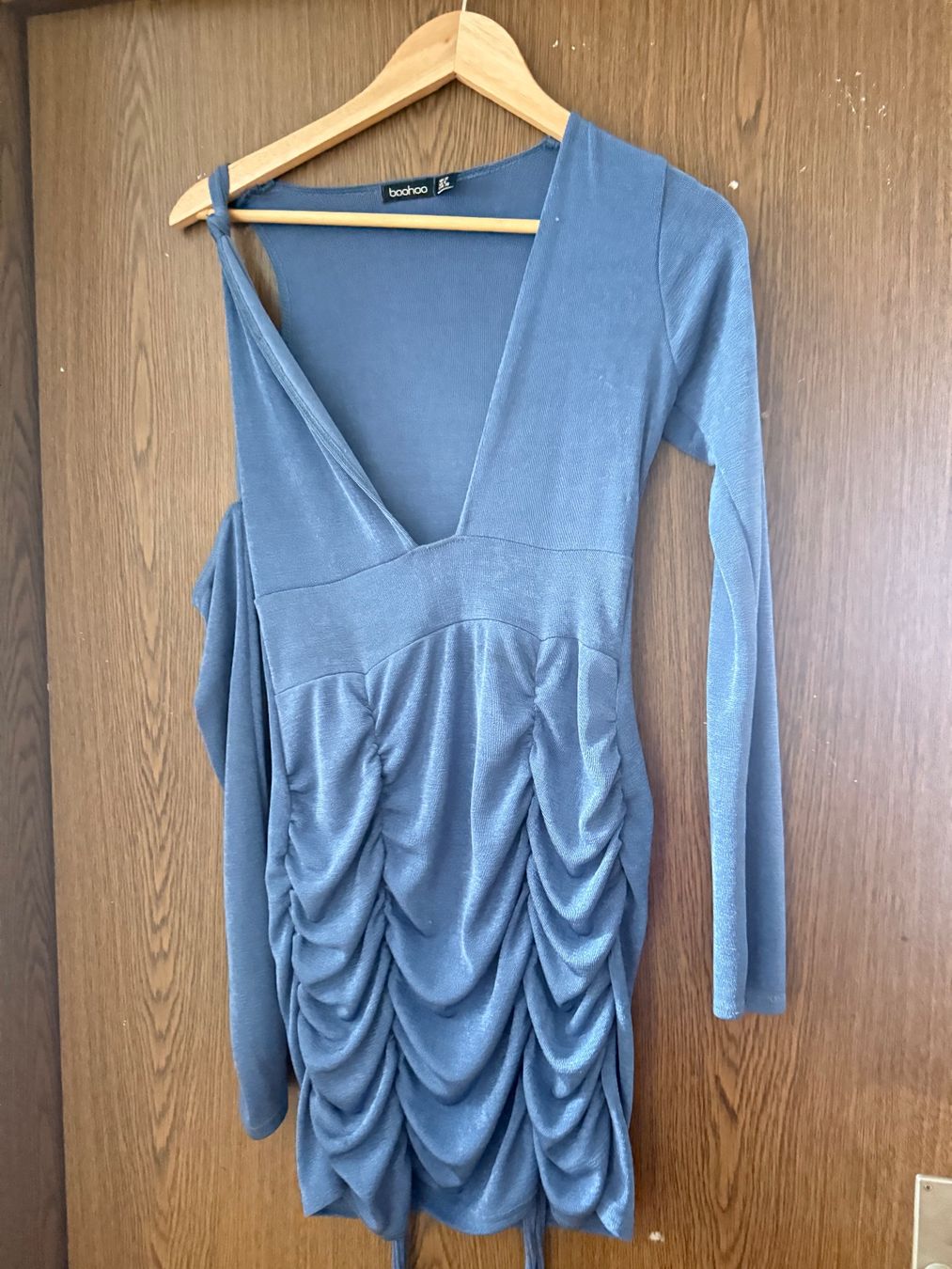 Boohoo Vestiti: Robe boohoo taille 38 – Usato da Biel/Bienne venduto da glaewynnshop 1