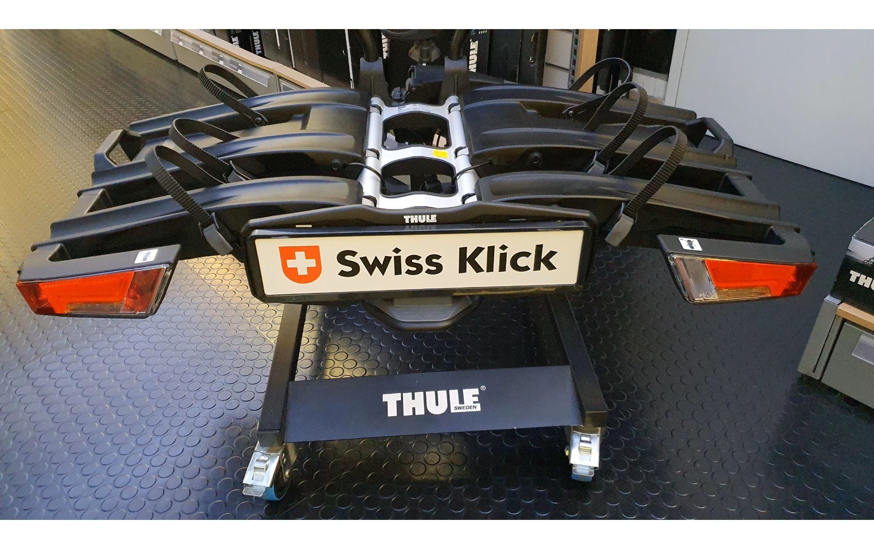 Supporti a parete: Kennzeichenhalterset klick Langformat Schwarz 1 Set – Nuovo e nell'imballaggio originale da Emmetten venduto da rkumpusch 1