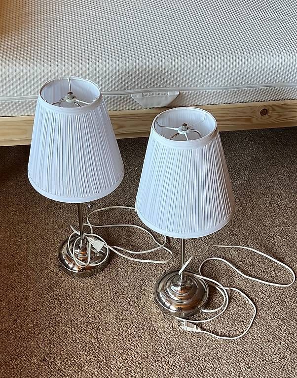Lampade: Zwei Nachtischlampen – Usato da Saanen venduto da Hanschristian
