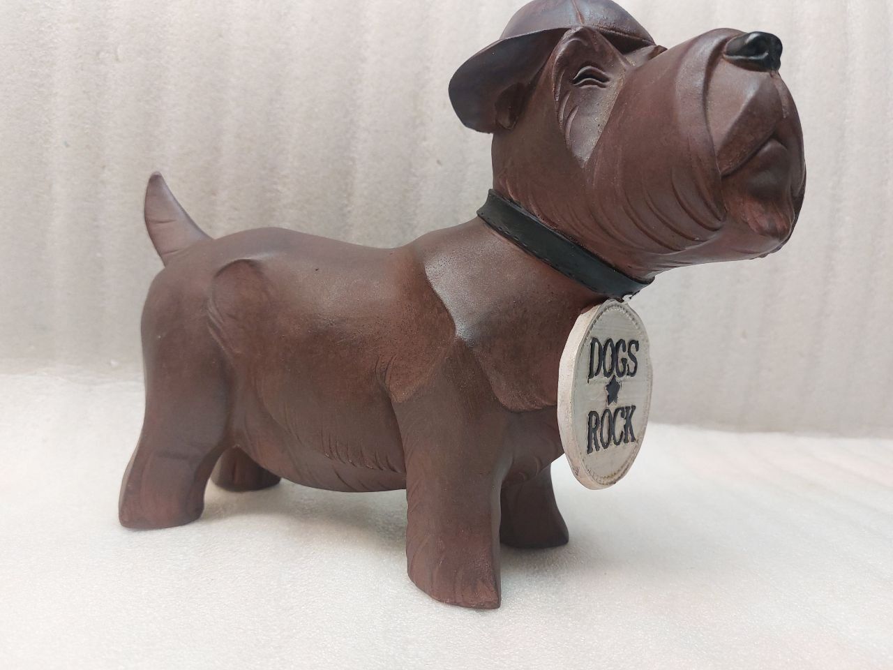 Statuette: Terrier / Schnauzer - "Dogs Rock" – Usato da Pambio Noranco venduto da Pol69 2