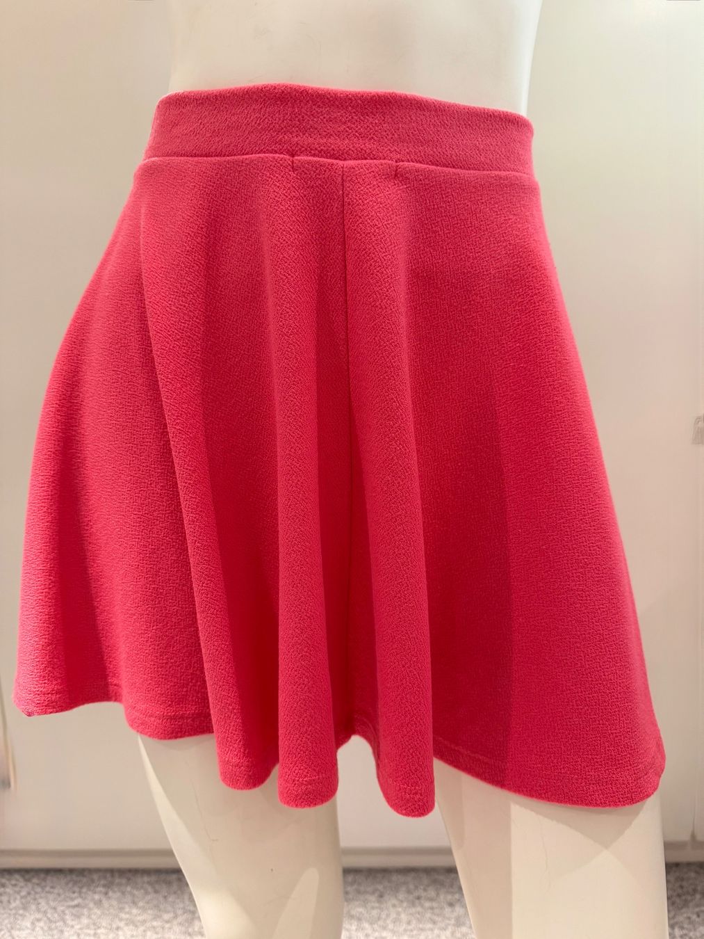 Vestiti & Gonne: Jupette fuchsia-rose 36 – Nuovo (secondo la descrizione) da Genève venduto da fto_sz8d 1