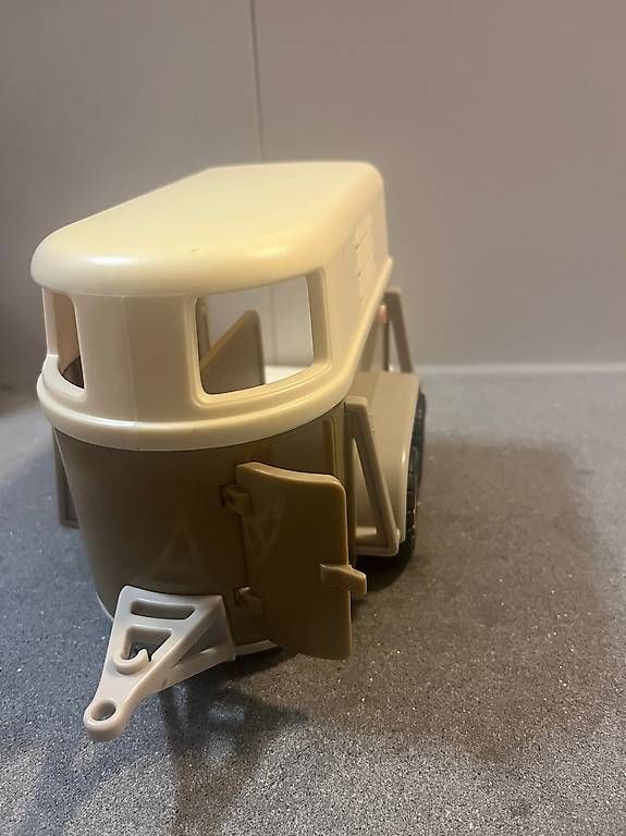 Giocattoli: Schleich Pferdetransporter – Usato da Oberwil b. Zug venduto da ostermann81 1