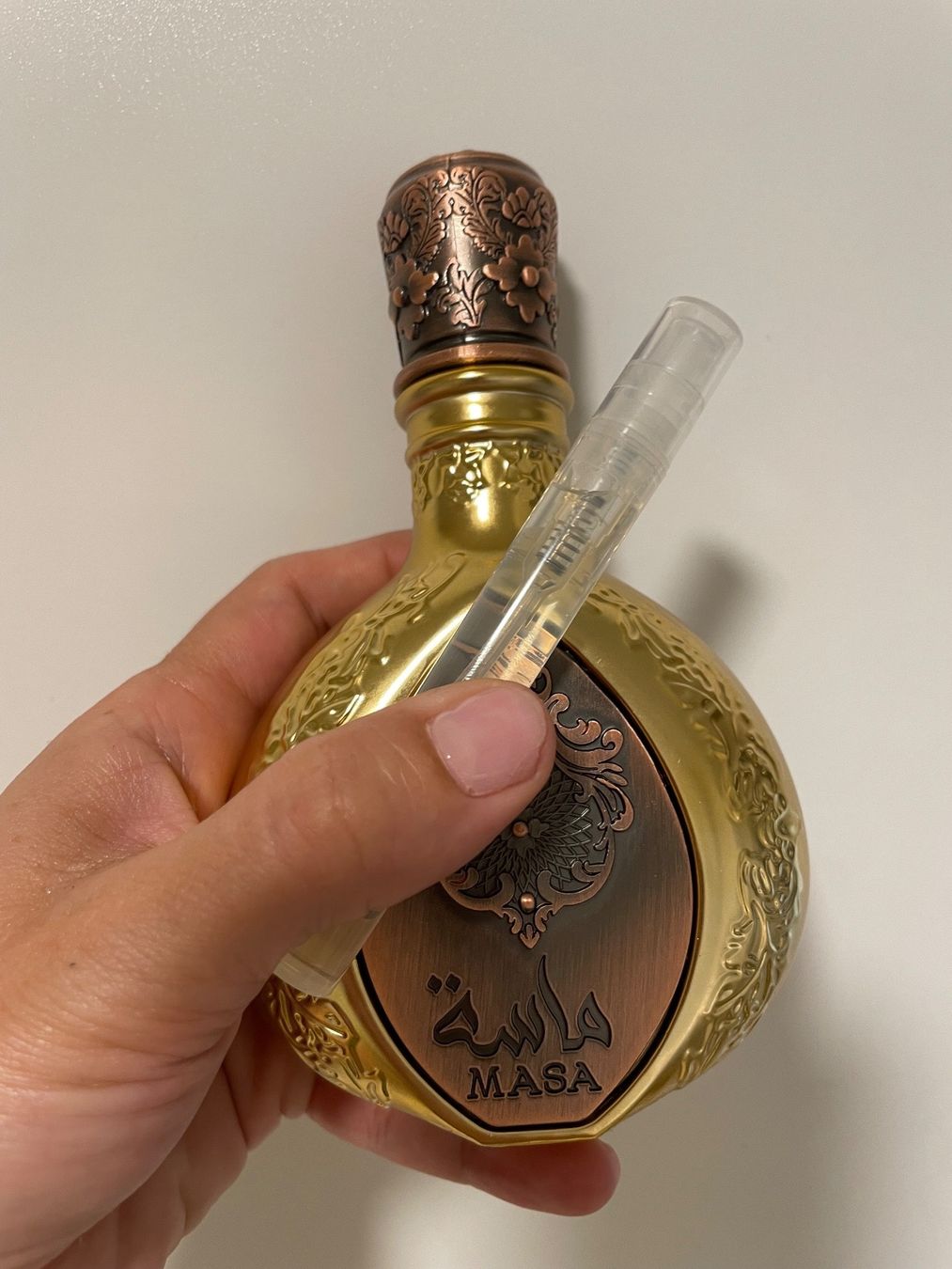 Lattafa Profumi & Eau de Toilette: Lattafa Pride Masa EDP5ML Abfüllung – Usato da Zürich venduto da deruja