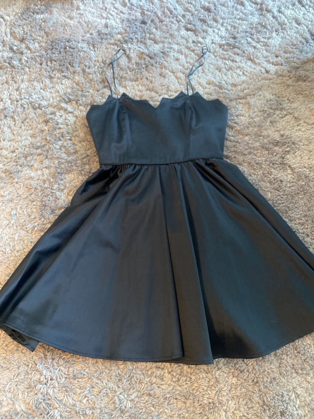 Vestiti: Mini dress satin – Nuovo e nell'imballaggio originale da Zürich venduto da lcl_r88r