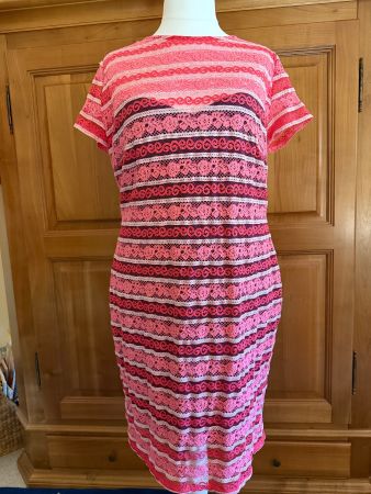 Sommerliches Spitzenkleid Grösse XL (48)