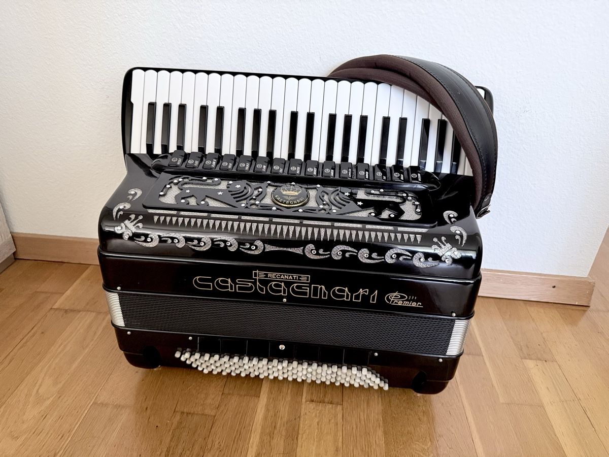 Strumenti musicali: Akkordeon  – Usato da Langnau am Albis venduto da dri_59xr 1