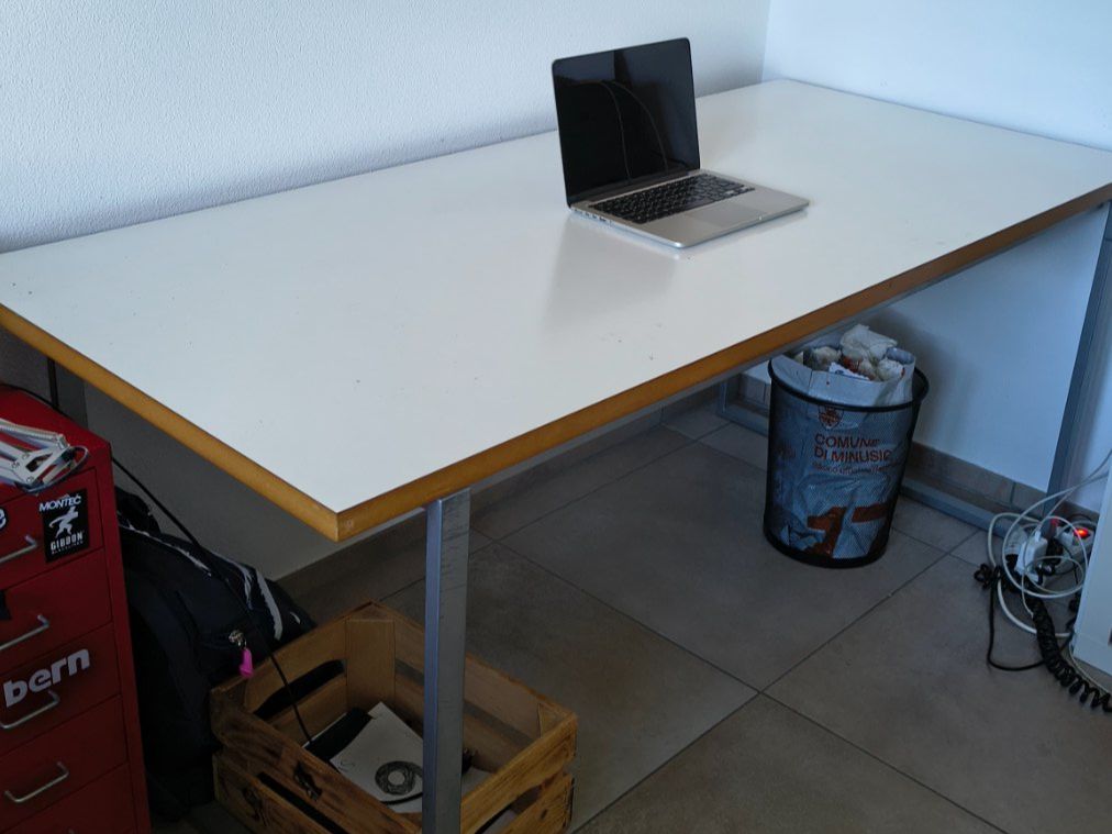 Schreibtische: Scrivania 180x80 x 75 – Gebraucht aus Minusio von Chrisblue70