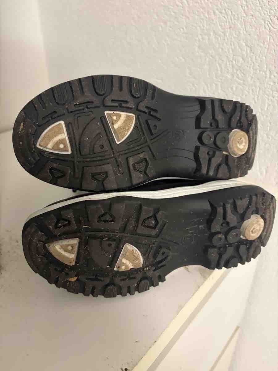 Scarpe per ragazzi: Kinder Winterschuhe schwarz Grösse 30 – Usato da Röschenz venduto da rah_8hkj 2