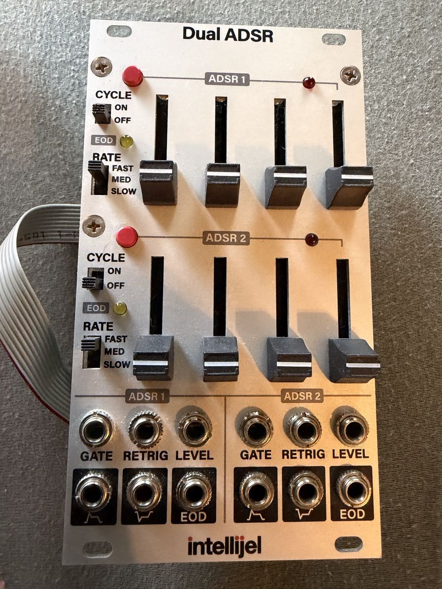 Strumenti musicali: Intellijel Dual ADSR – Usato da villarlod venduto da Oliviermagarotto