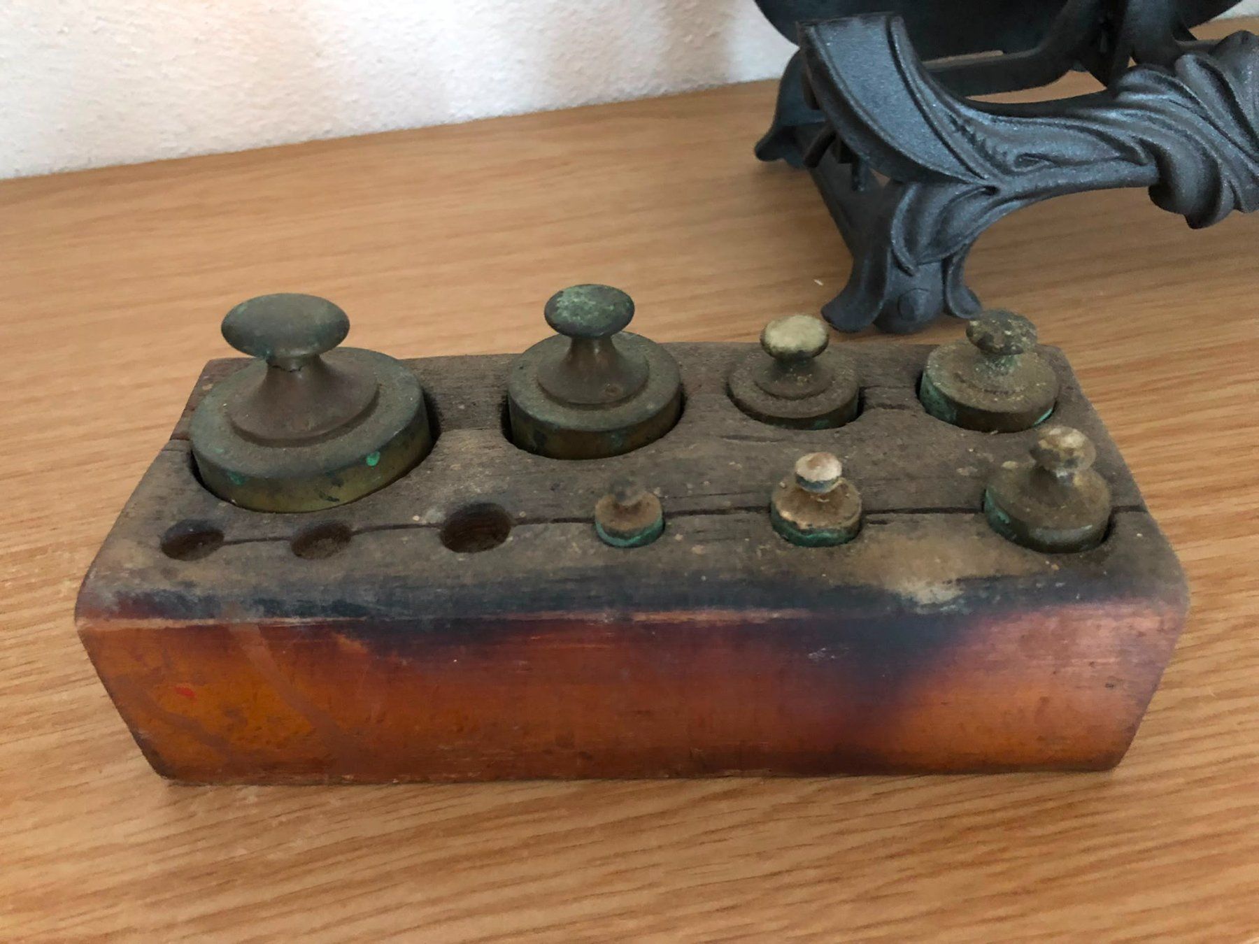 Balances et poids: Waage mit Gewichten – D'occasion à Schmerikon par babels01 1