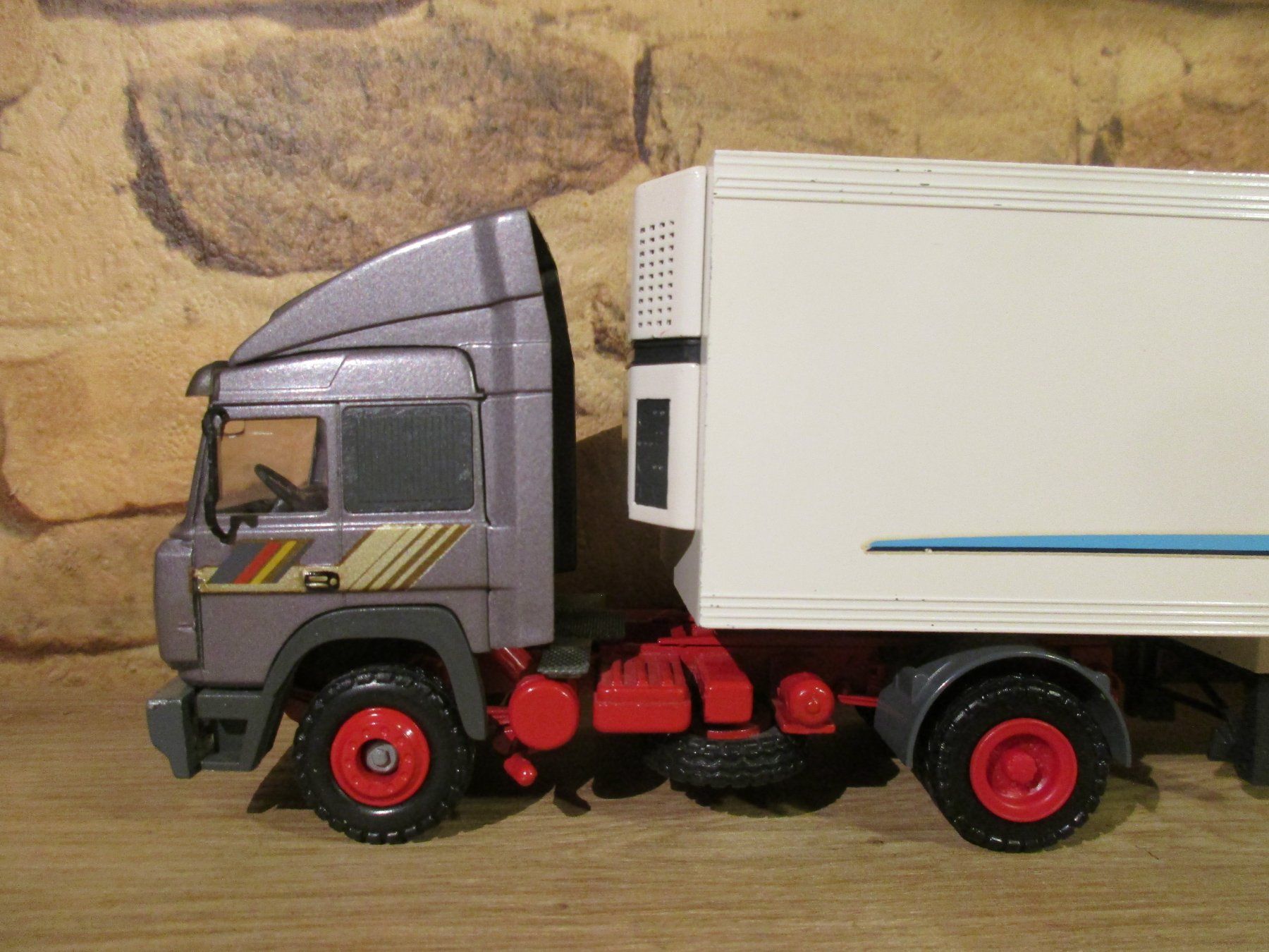 Conrad Modellbausätze & Standmodelle: Conrad  1:50  Iveco Turbostar – Gebraucht aus Ennetmoos von Truckdiver 1