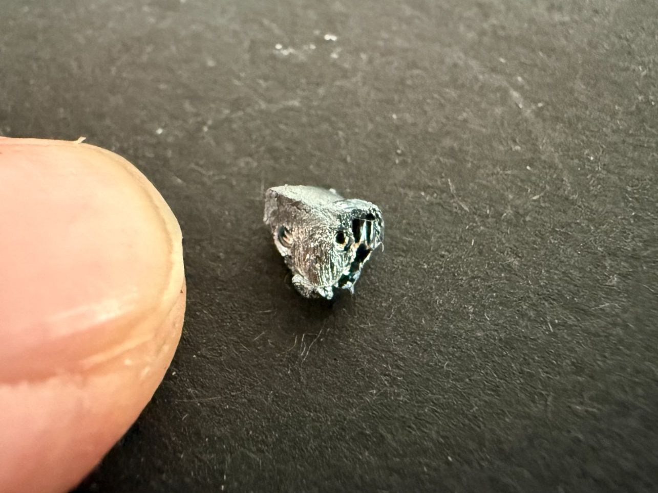 Metalli preziosi: Osmium, Bruchstück; 0,6 g – Nuovo (secondo la descrizione) da Lützelflüh-Goldb venduto da Elementis 1