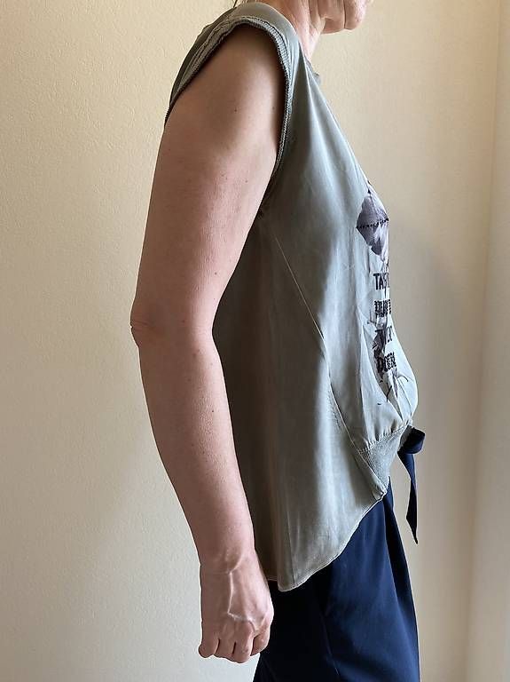 T-shirt: Leichtes, elegantes Shirt, Gr. M – Usato da Herrliberg venduto da tedoluch 2