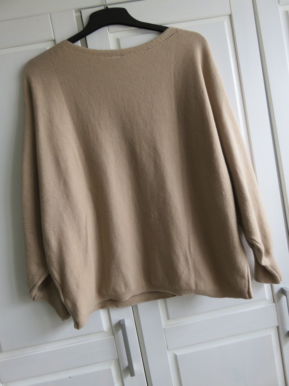 Maglioni & Felpe: PULLI Gr. 48 mit Knopfdetail am Aermel – Nuovo e nell'imballaggio originale da Lachen SZ venduto da portofino01 1