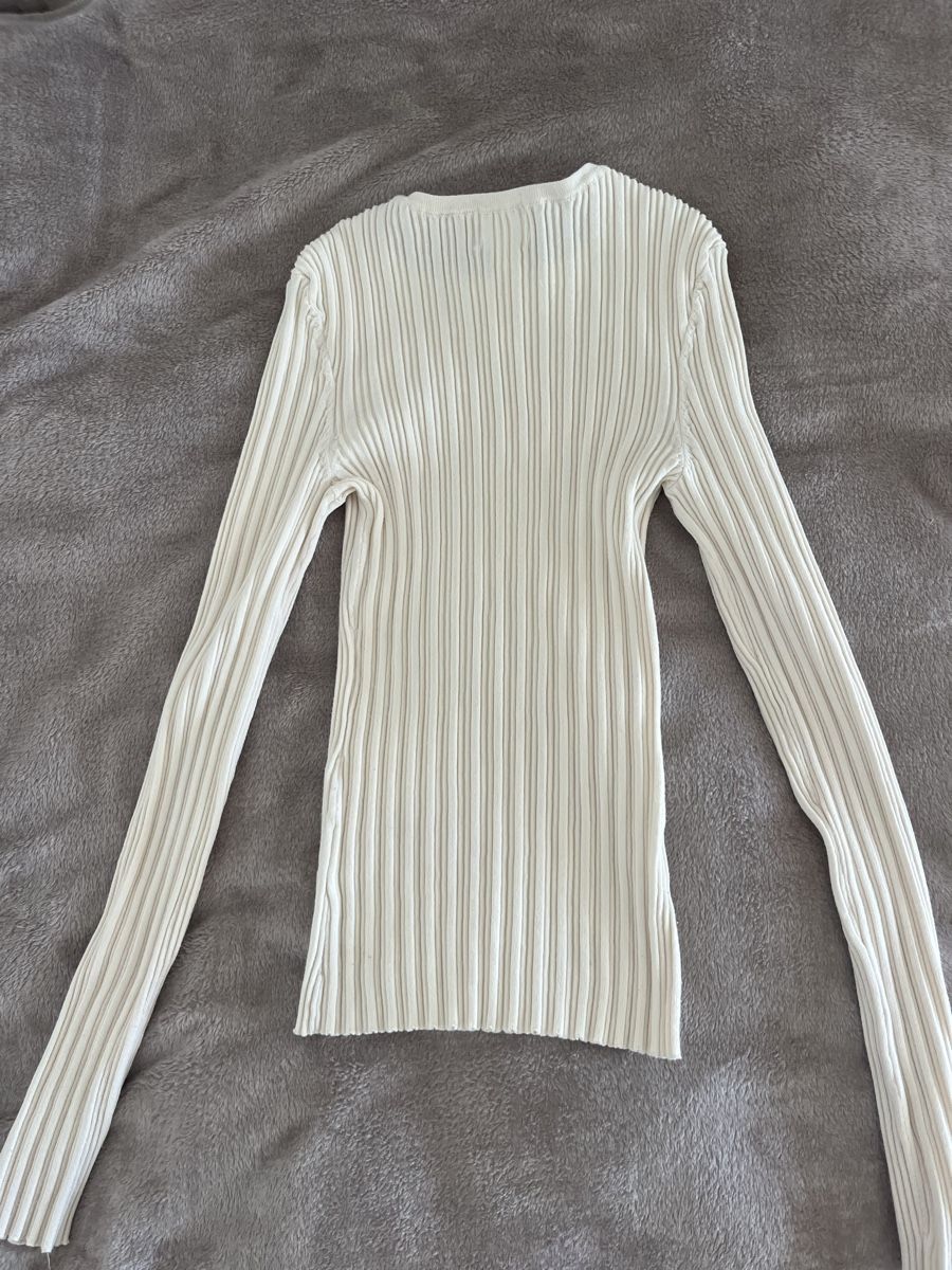 H&M Maglioni & Felpe: Pull crème – Usato da Neuchâtel venduto da Ariane_vn00 3