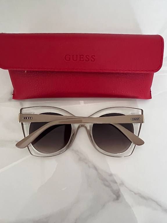 Occhiali & Lenti: Occhiali da sole Guess donna, eleganti e alla moda! – Usato da Gravesano venduto da lim_29x6 1
