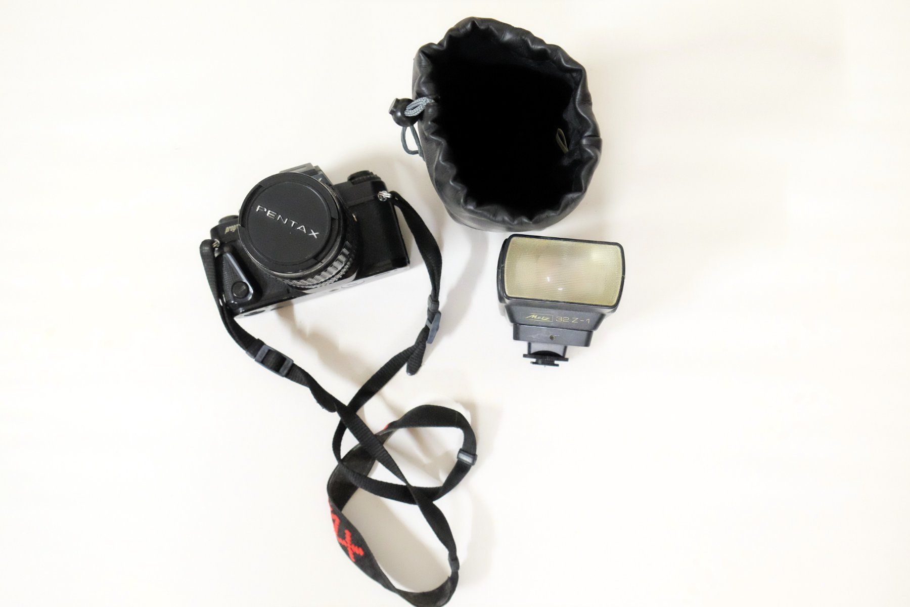 Pentax Appareil photo: Pentax mit Blitz – D'occasion à Gretzenbach par Grezzo