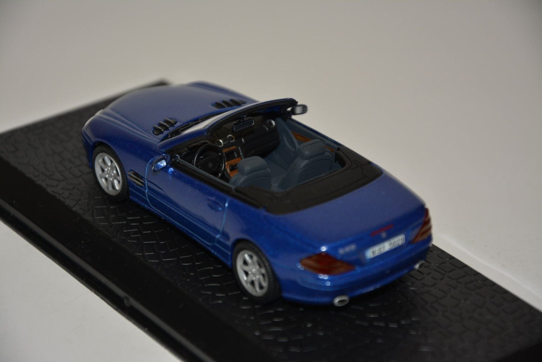 Mercedes-Benz Modellini d'auto: Mercedes Benz SL600 2003 , 1:43 – Nuovo (secondo la descrizione) da Goldach venduto da Feivel9 8