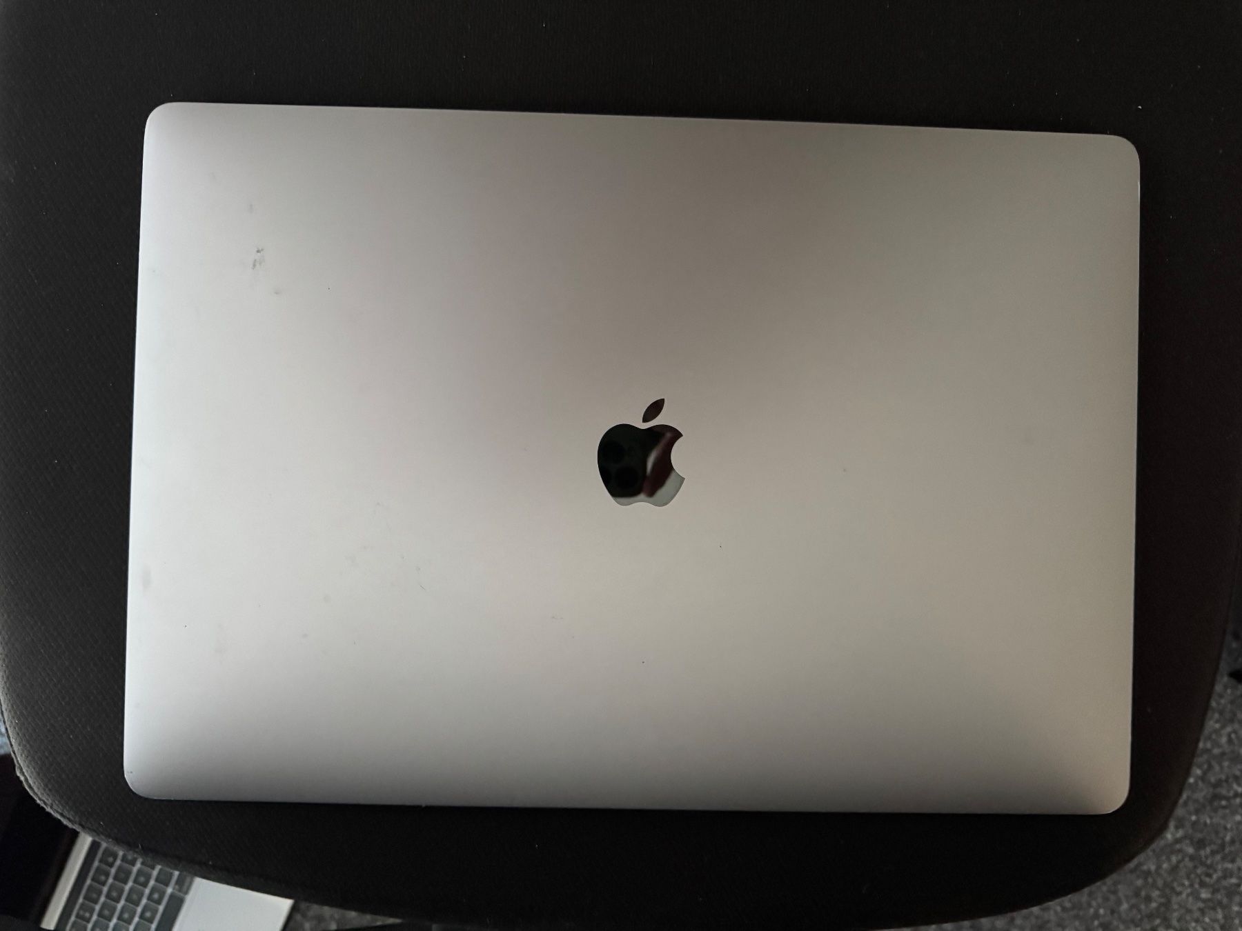 Apple Notebook: MacBook Pro 16 Zoll (2019) – Difettoso da Adliswil venduto da Busys 3