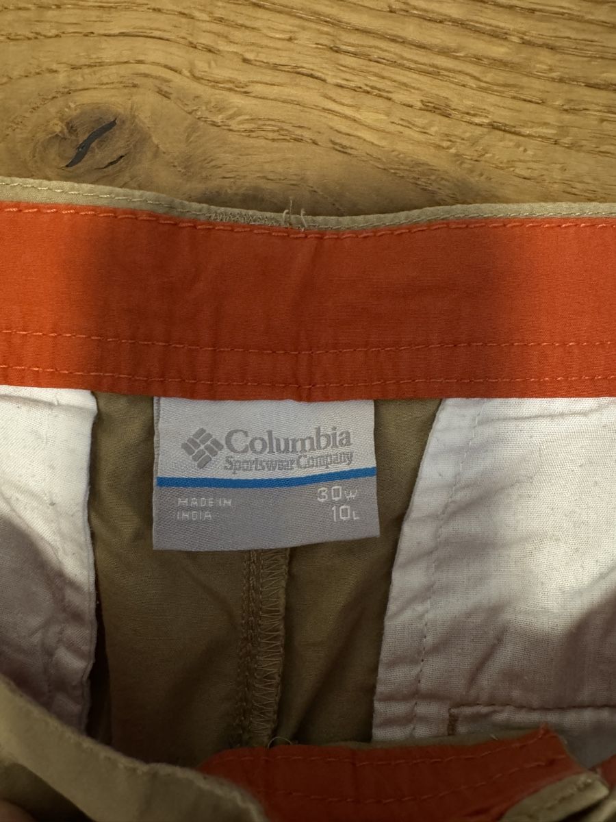 Columbia Pantalons: Columbia Khaki Shorts, Grösse 30 – D'occasion à Buchrain par Babyblau777 2