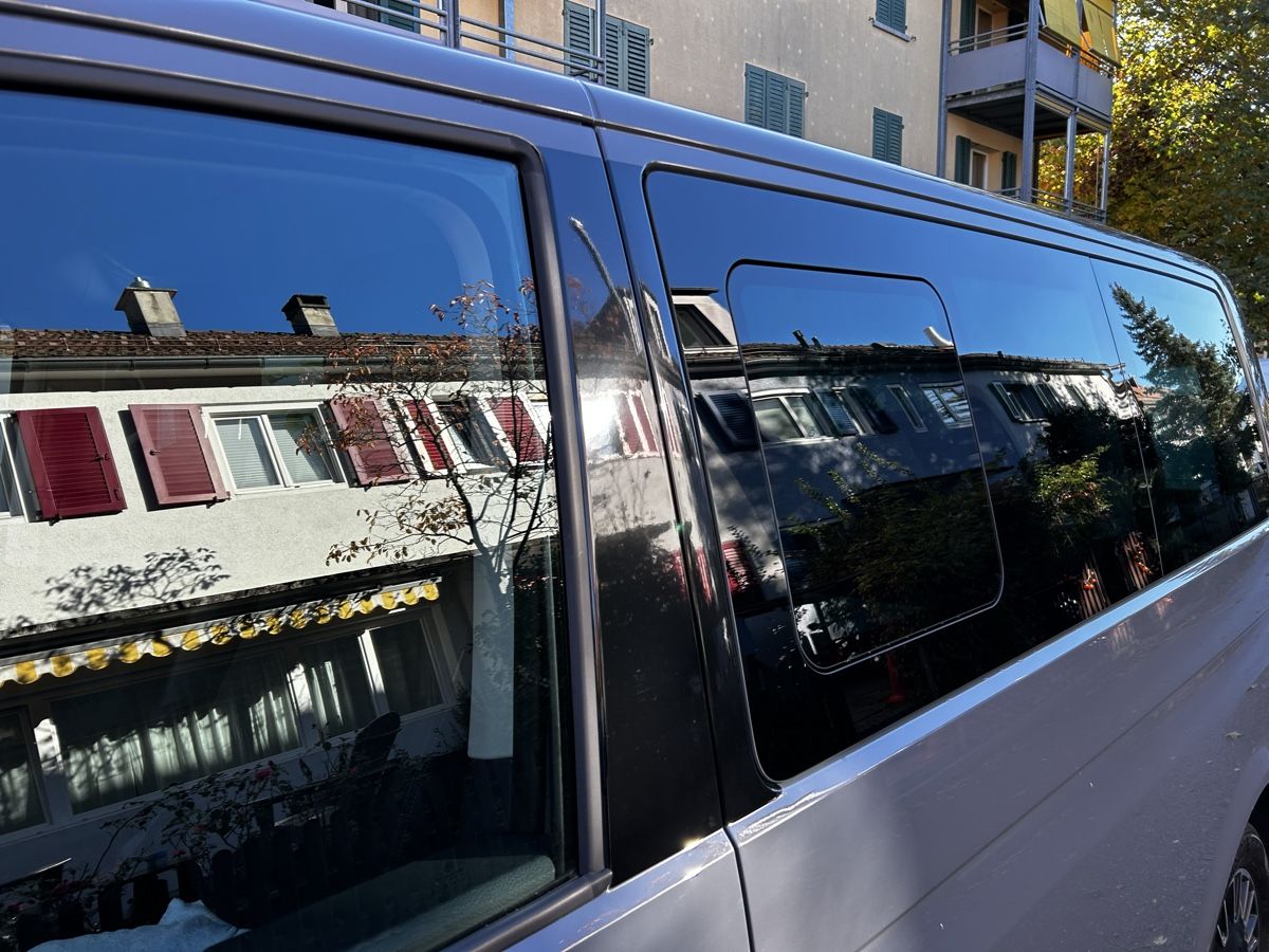VW Automobili: VW Multivan T6.1 Family – Usato da Zug venduto da Bure0 4