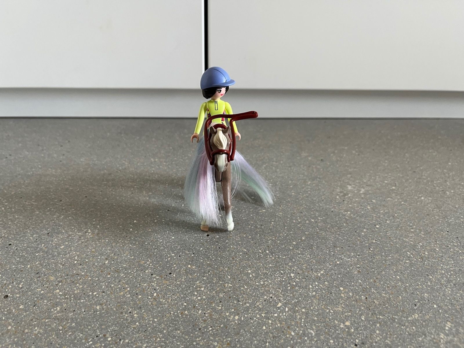 Playmobil Giocattoli: Playmobil Figur mit Pferd – Usato da Bern venduto da Werahiko 1