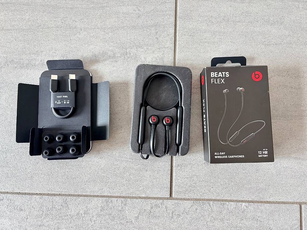 Cuffie: Beats Flex Wireless Kopfhöhrer – Usato da Rümlang venduto da ChKoeln81